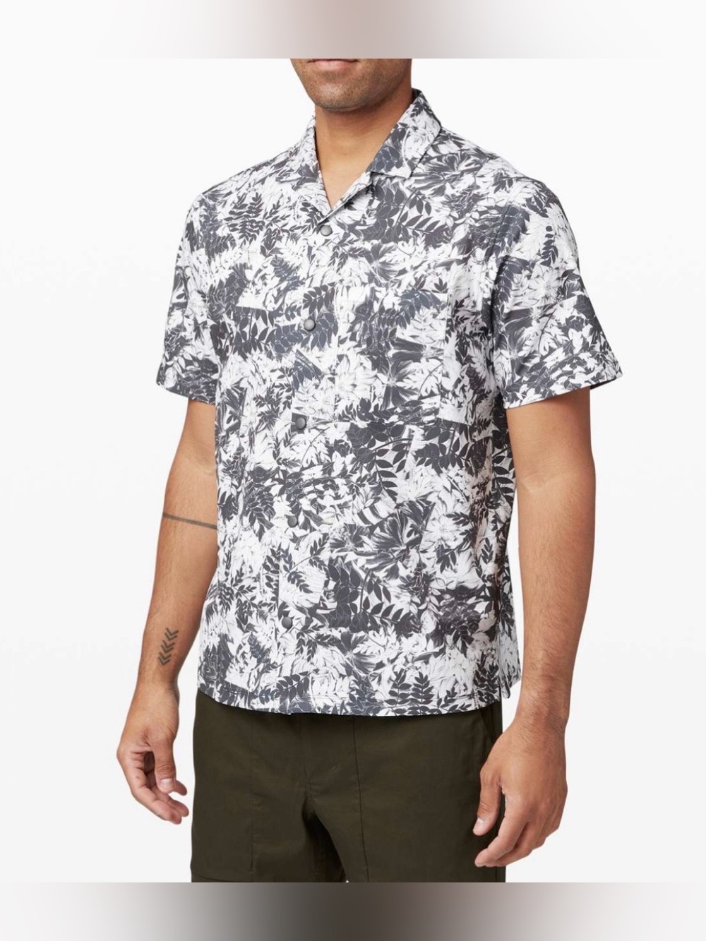 Lululemon Airing Easy Camp Collar Short Sleeve Shirt Urban Tropics Print Large
